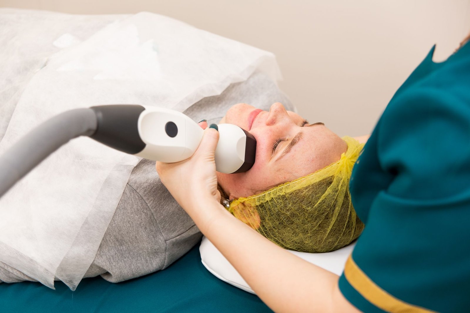 Endolift Lazer İstanbul: Cilt Gençleştirme ve Şekillendirmede Yeni Nesil Yaklaşım